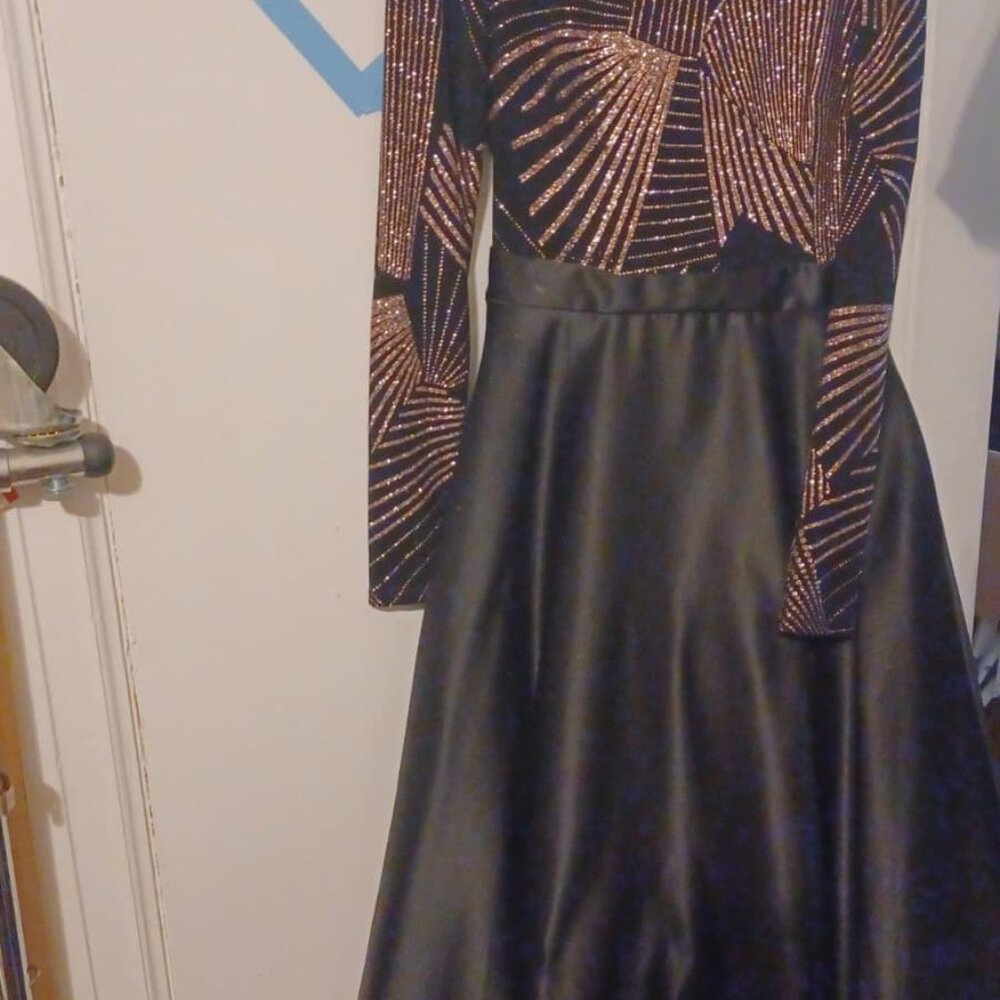 Betsy & Adam Size P2 Black and Gold Wedding Party Dress - Picture 6 of 12